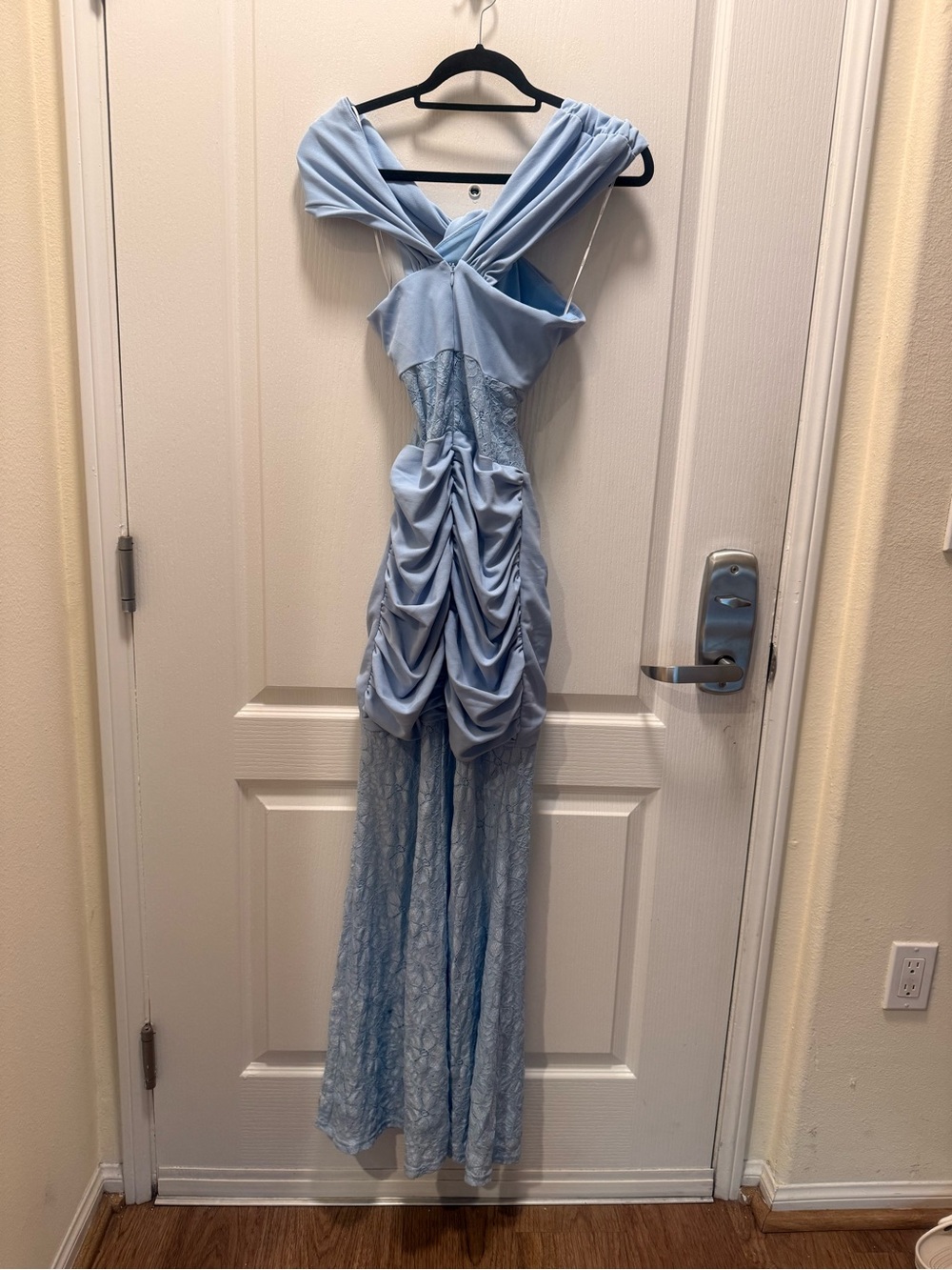 ELLIATT Valencia Lace Gown in Blue Lace off-Shoulder Evening Dress size S NWT - Picture 9 of 9